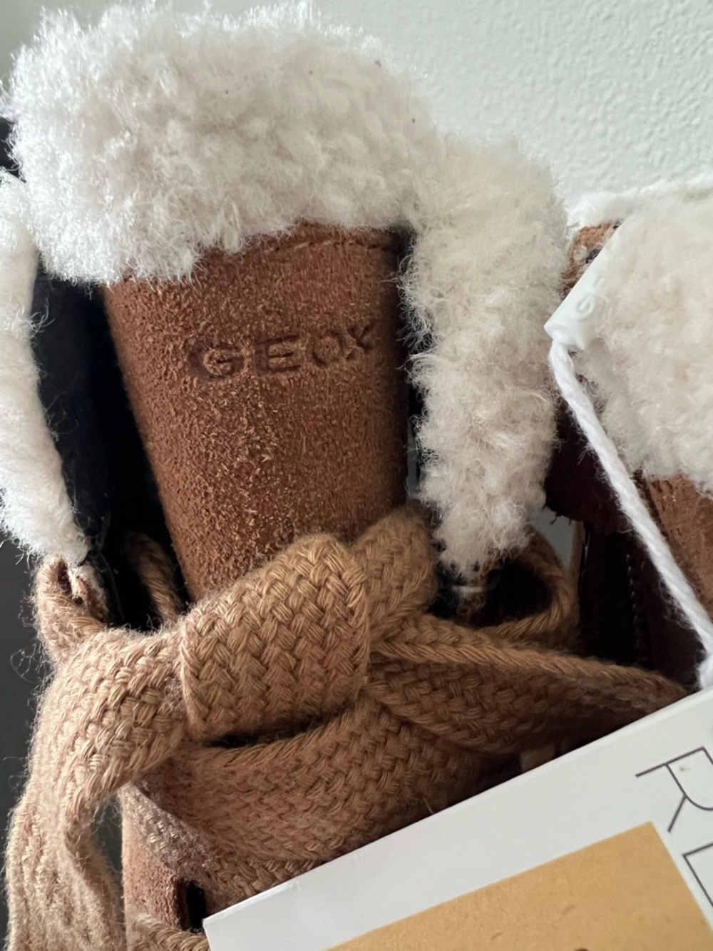 Geox Tan Suede Waterproof Shearling-Trim Ankle Boots girls size 3 - Picture 5 of 13